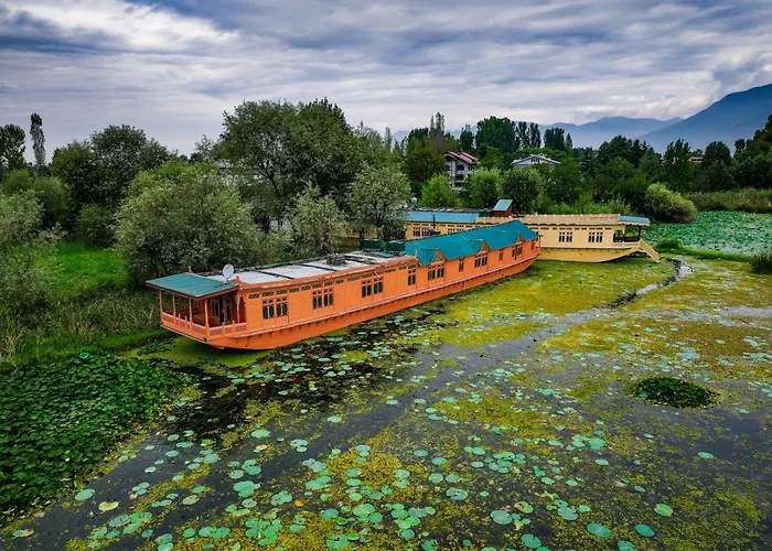 Kings Houseboats