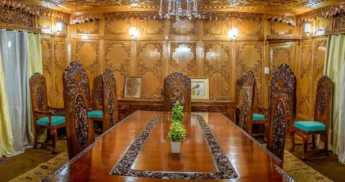 Naaz Kashmir Luxury Houseboat