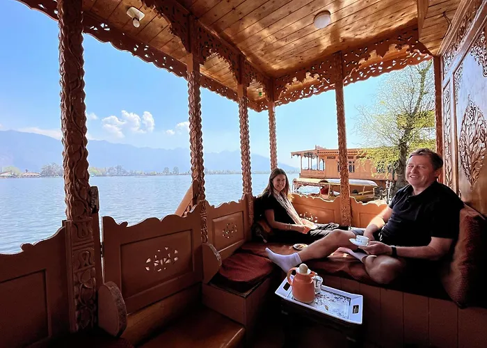 New Kolohai Group Of Houseboats