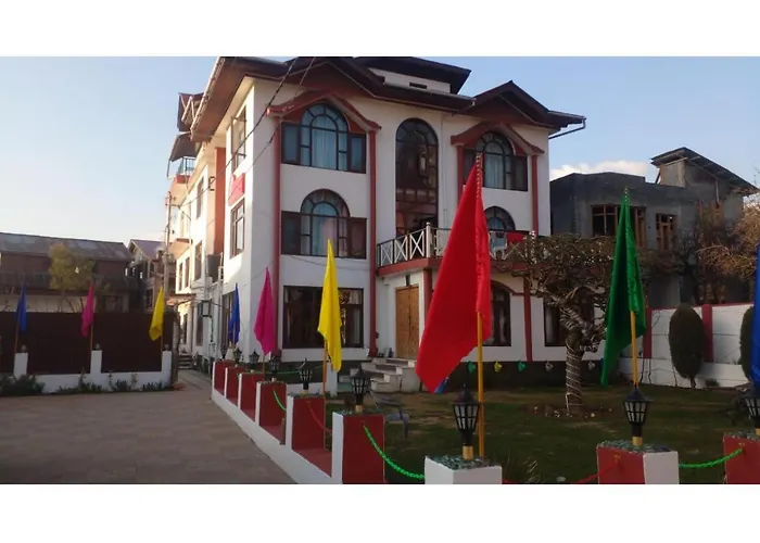 Palla\'S Inn & Suites-Resorts, Srinagar