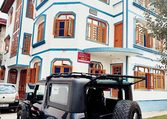 Kashmir Vintage Home Stay