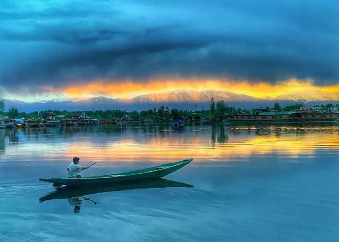Houseboat New Pride Of Kashmir