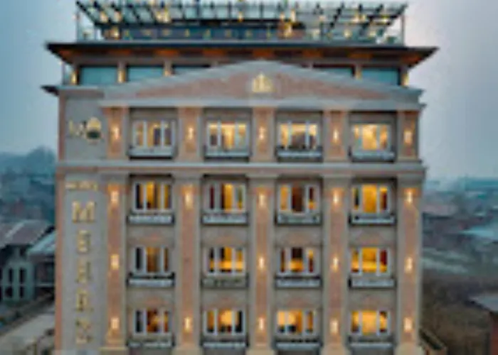 Hotel Meerz , Srinagar