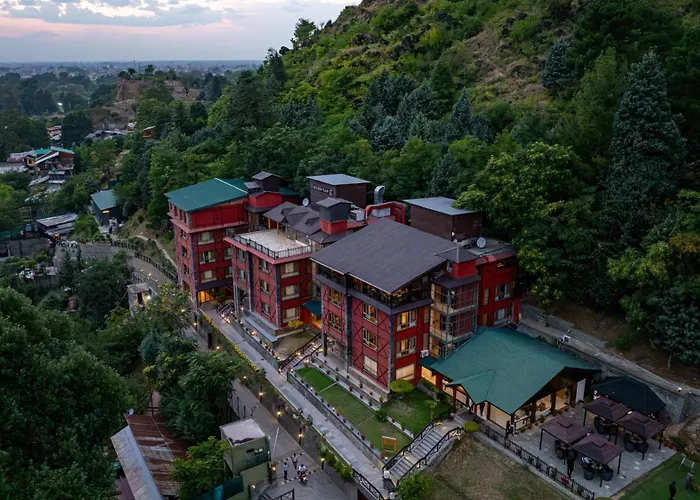 Golden Tulip Srinagar
