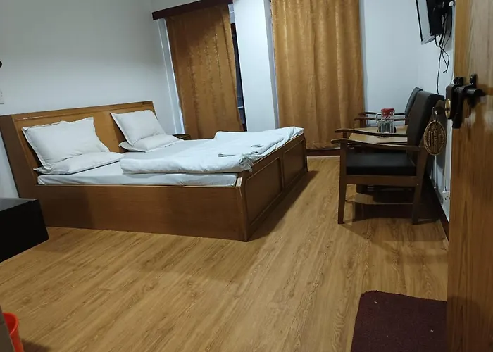 Hotel Ruby And Restaurant