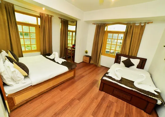 Chinar Inn