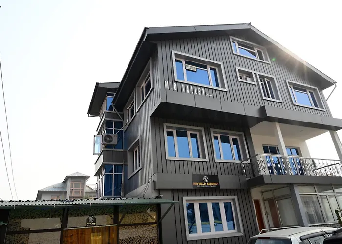 Mid Valley Residency
