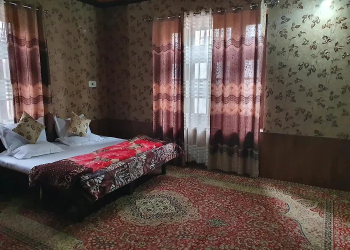 Hotel Wazir Palace