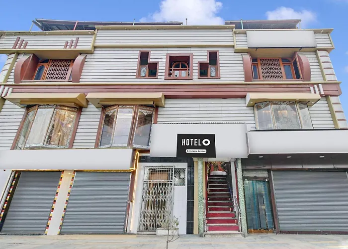 Hotel O Residency Road Srinagar