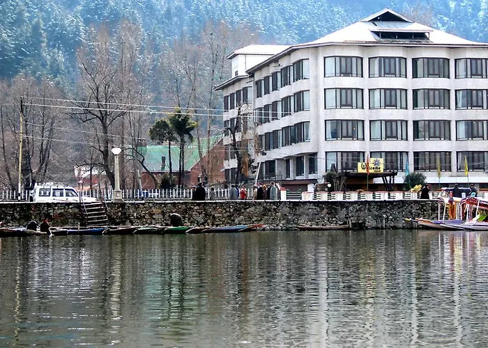 Welcome Hotel at Dal Lake, Srinagar