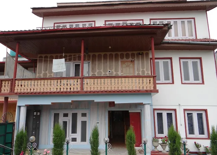 Lassa Bhat Guest House