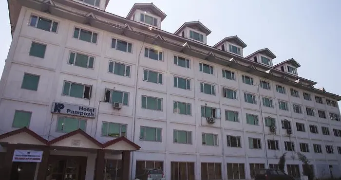 Hotel Pamposh