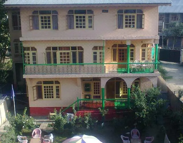 Shafeeq Guest House