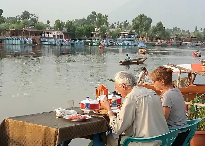 New Bombay Heritage Group Of Houseboats
