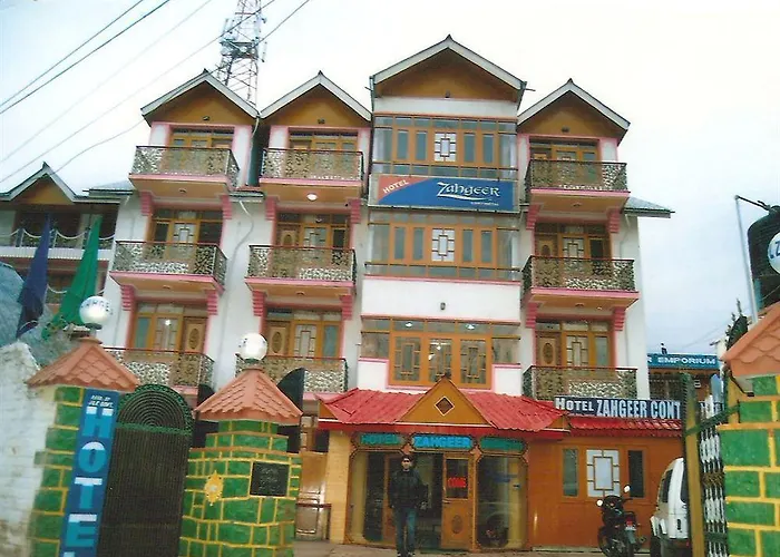 Hotel Zahgeer Continental - Srinagar