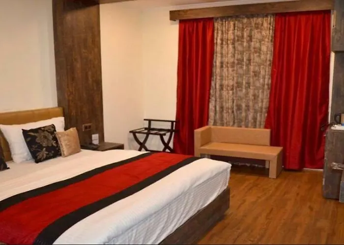 Hotel Green Leaf Srinagar