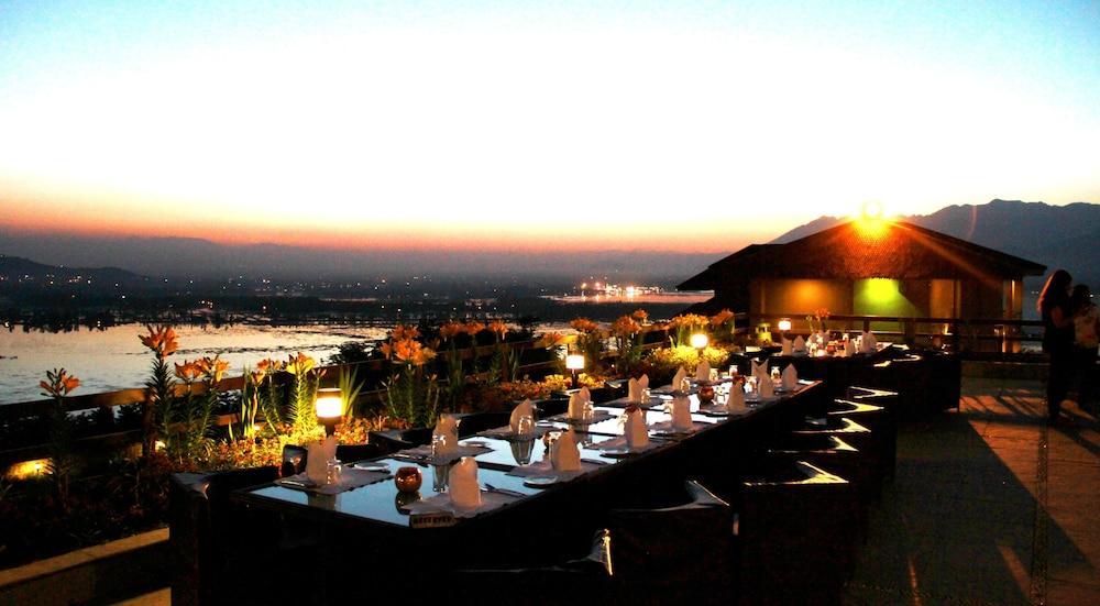 Hotel Taj Dal View Srinagar (Jammu and Kashmir)