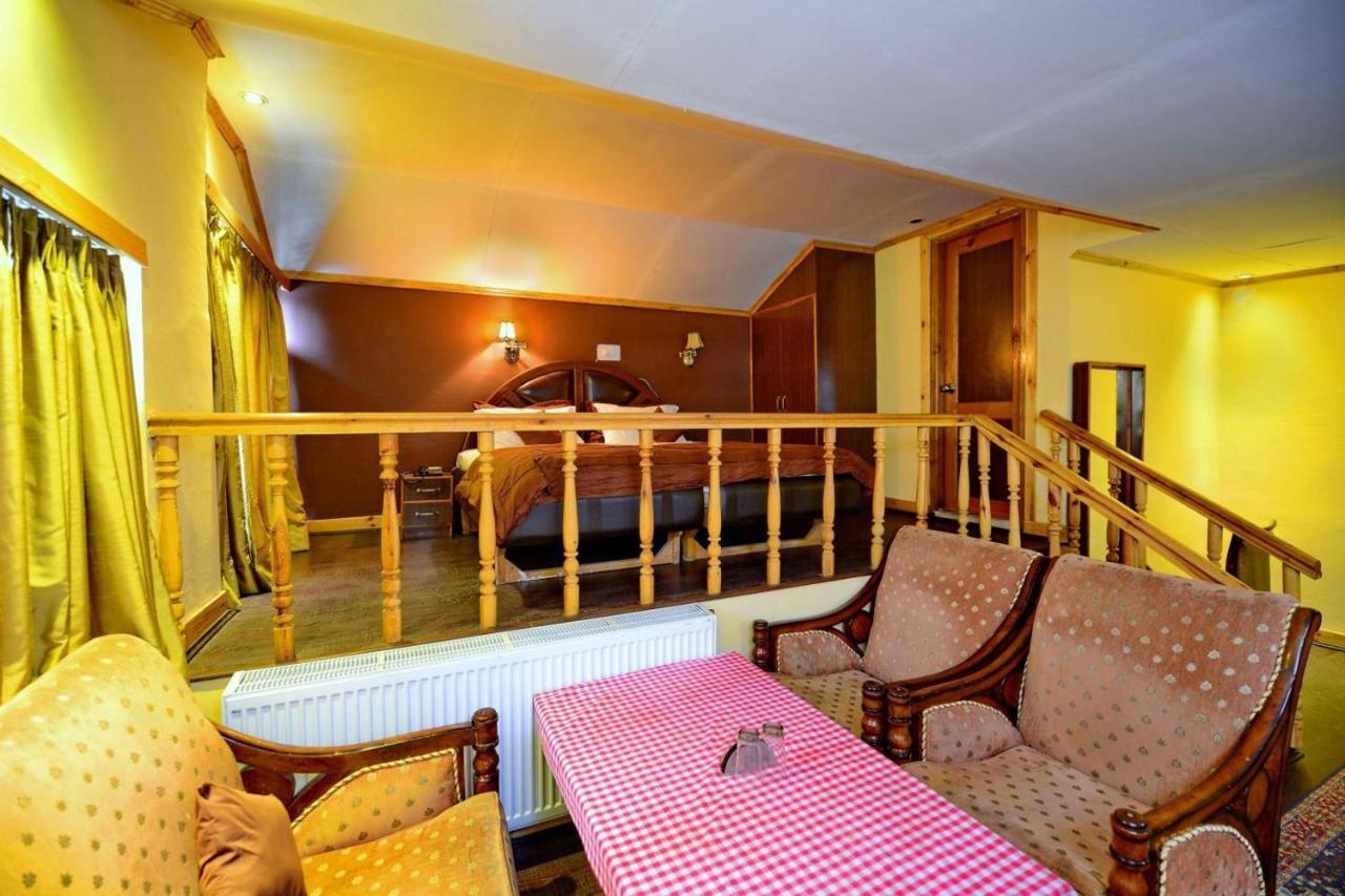 Pine Palace Platinum Hotel Srinagar (Jammu and Kashmir)