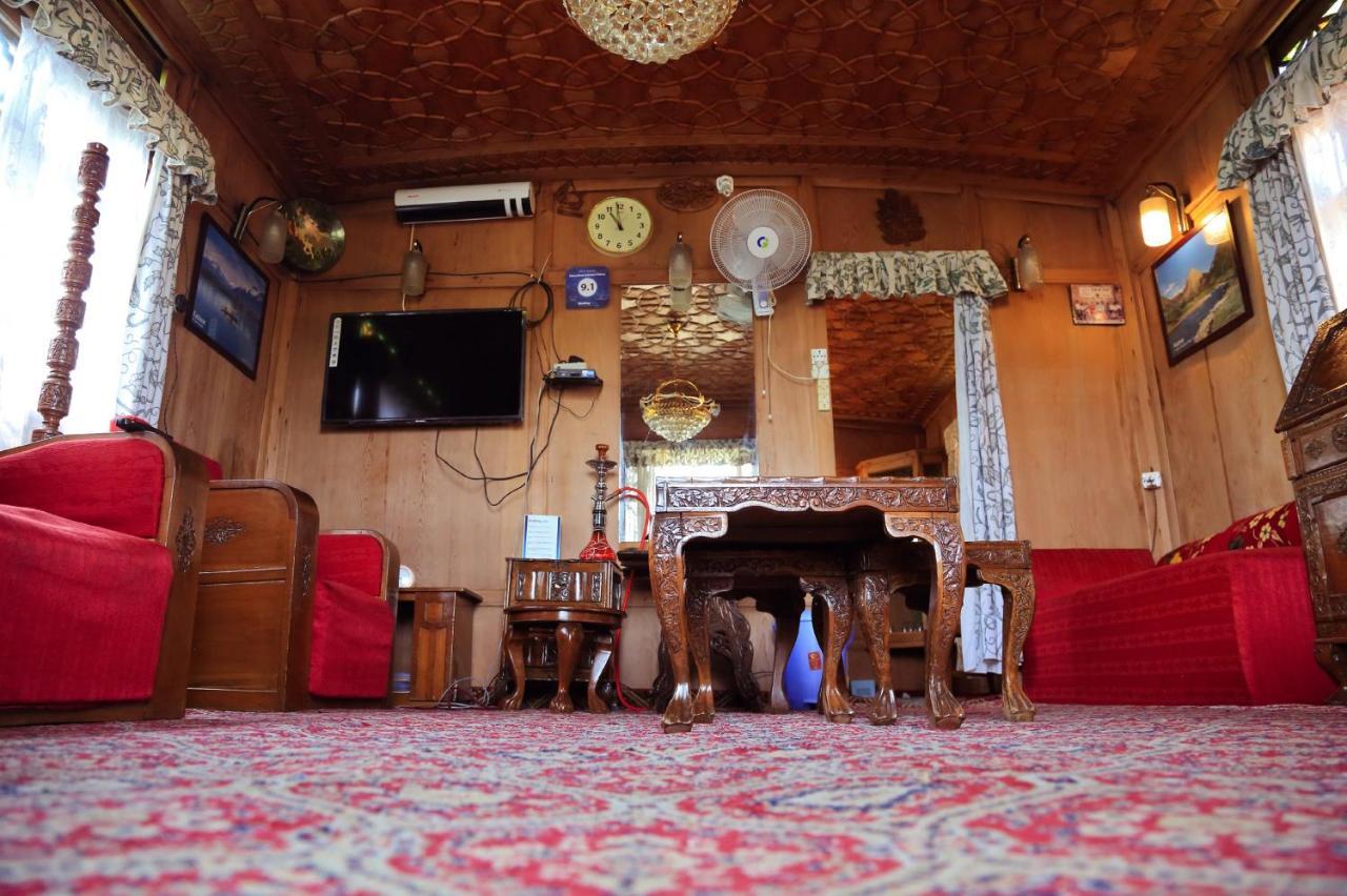 Hotel Houseboat Zaindari Palace