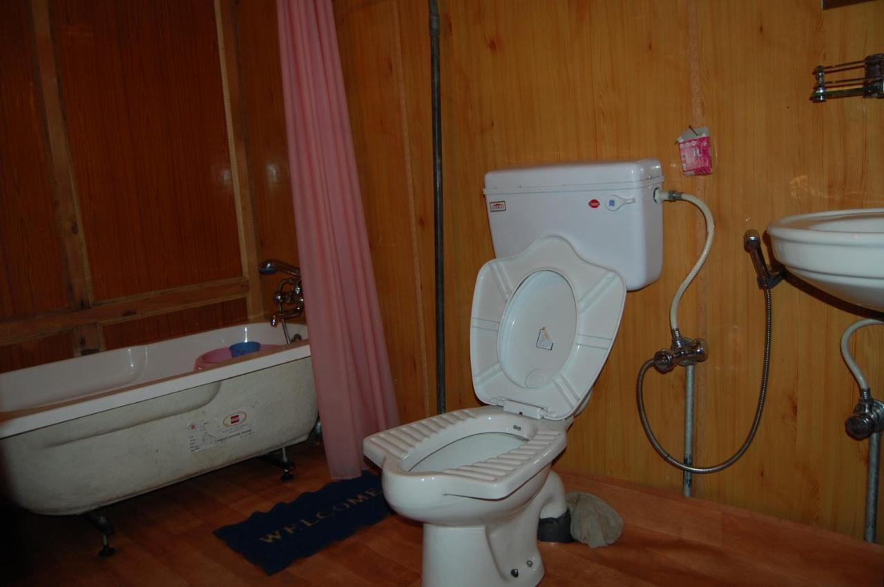 Houseboat Zaindari Palace Hotel 4*