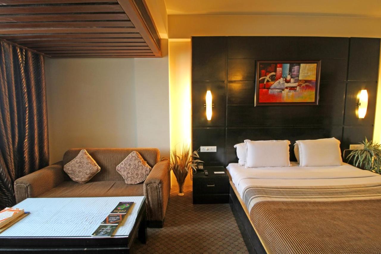Hotel Comrade 4*