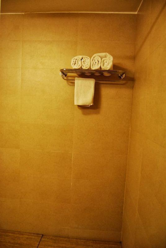 Heevan Hotel 2*
