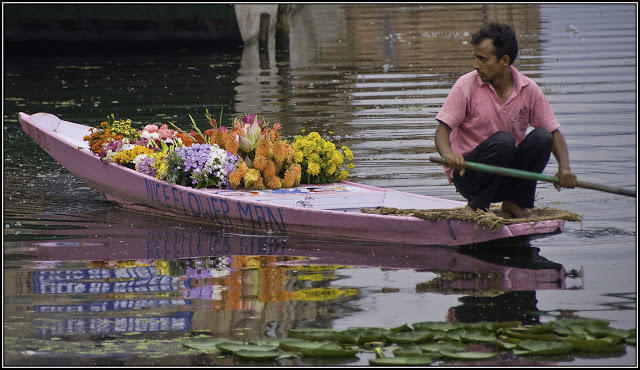 Houseboat Taj Palace Botel Srinagar (Jammu and Kashmir)