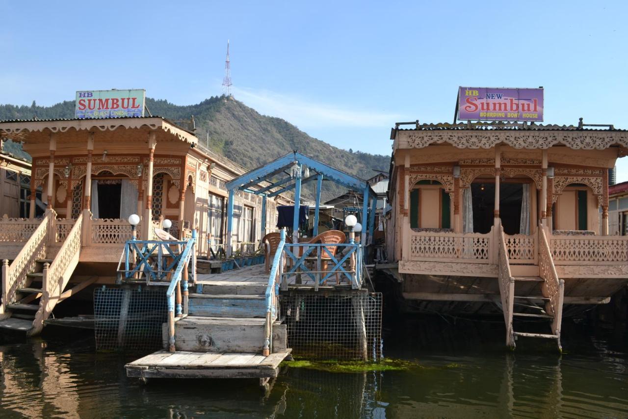 Houseboat Sumbul *