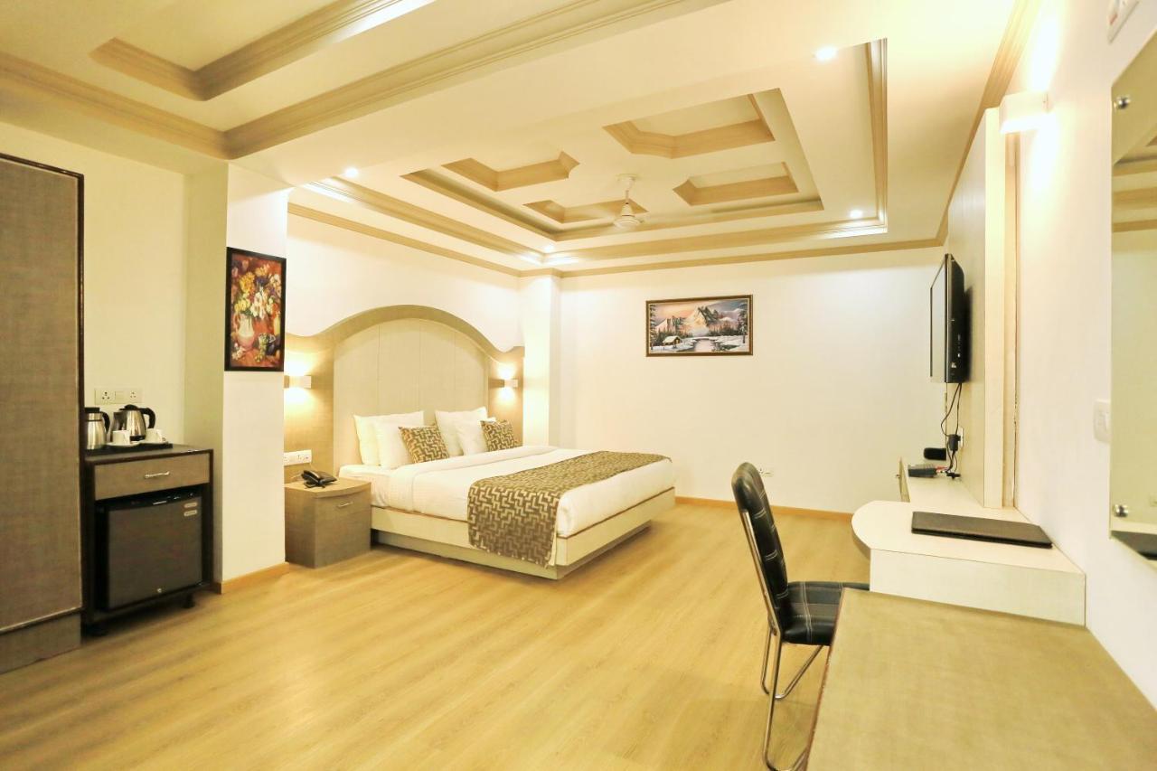 Hotel Crown Plaza Residency
