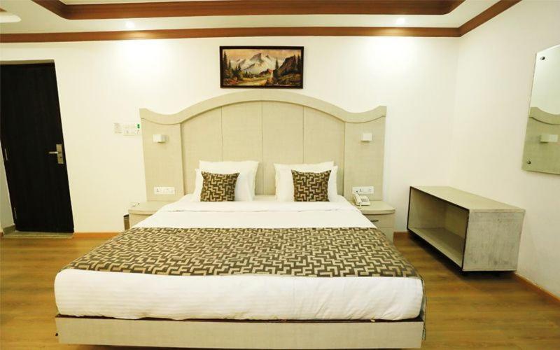 Crown Plaza Residency Srinagar (Jammu and Kashmir)