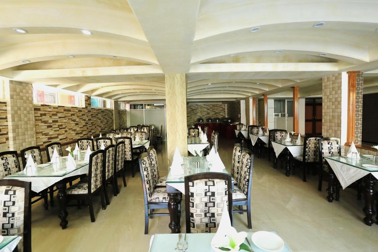 Crown Plaza Residency 3* Srinagar (Jammu and Kashmir)