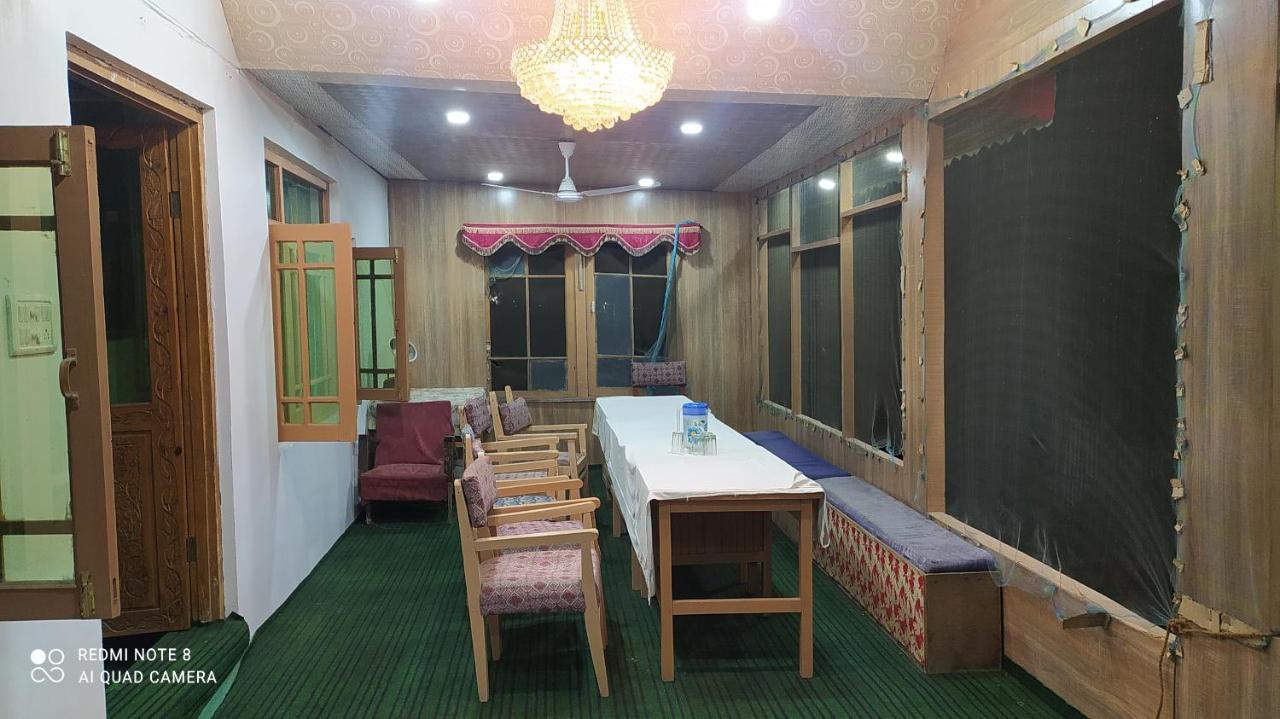 New Heaven Canal Hotel 2*