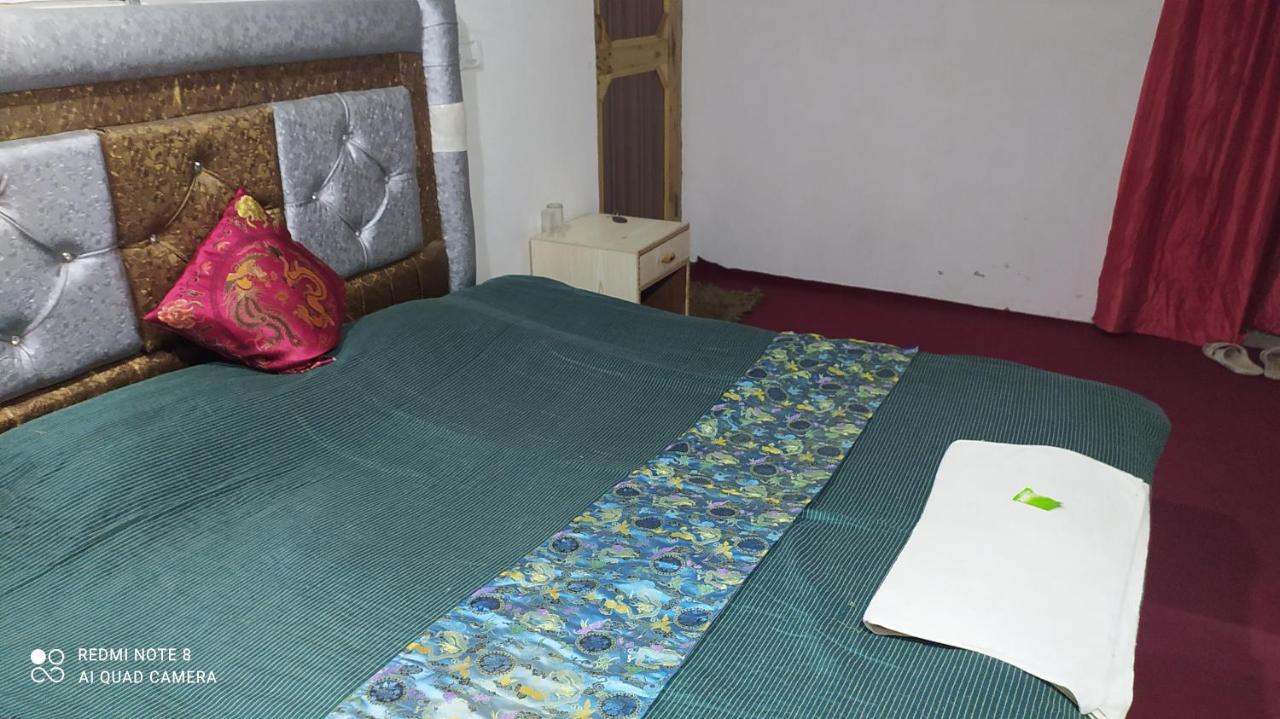 New Heaven Canal Hotel 2*