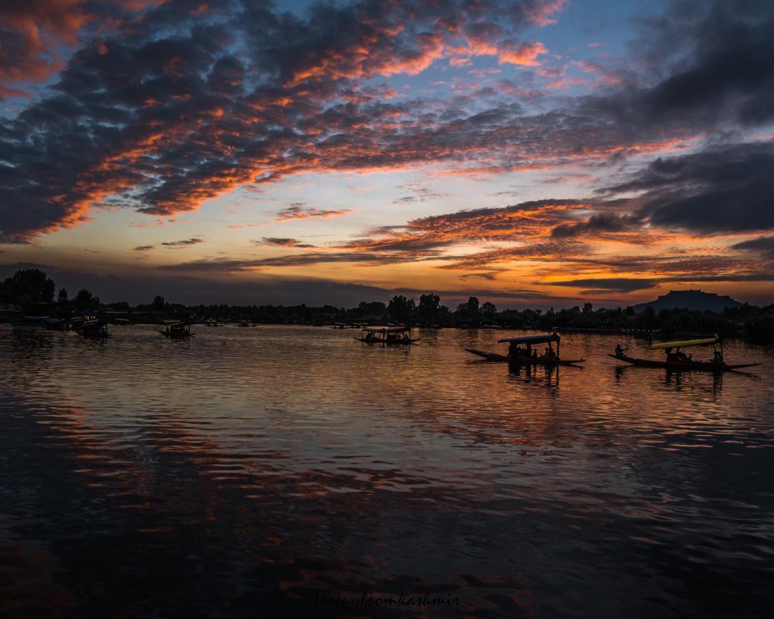 Welcomheritage Gurkha Houseboats Hotel Srinagar (Jammu and Kashmir)