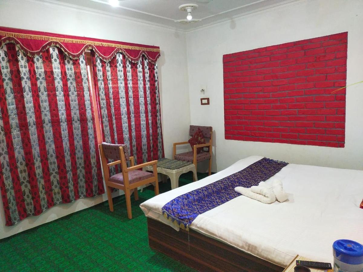 Hotel New Heaven Canal 2*
