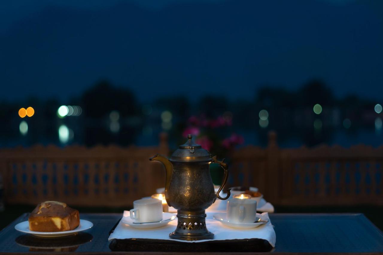 Welcomheritage Gurkha Houseboats 4*