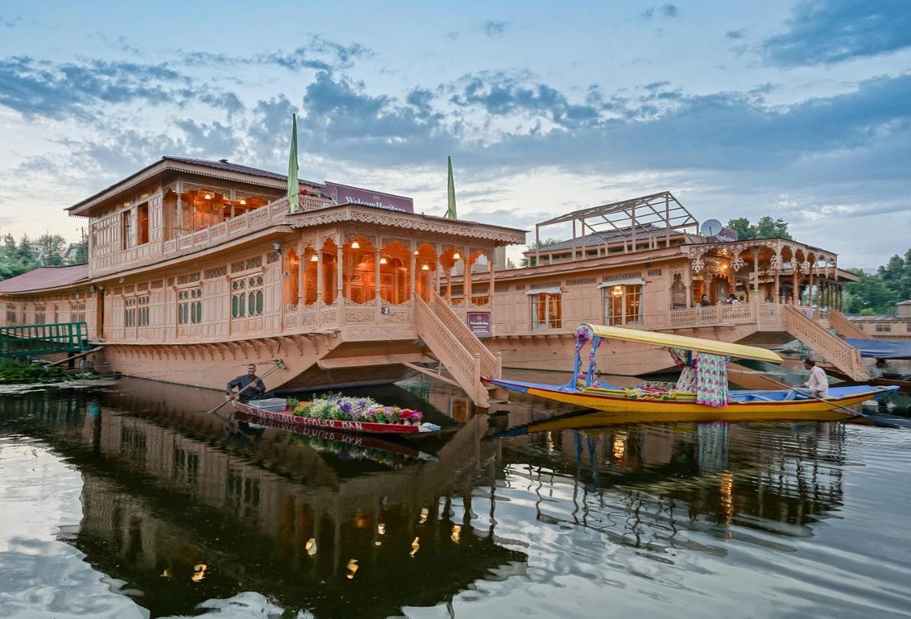 Welcomheritage Gurkha Houseboats Hotel 4*