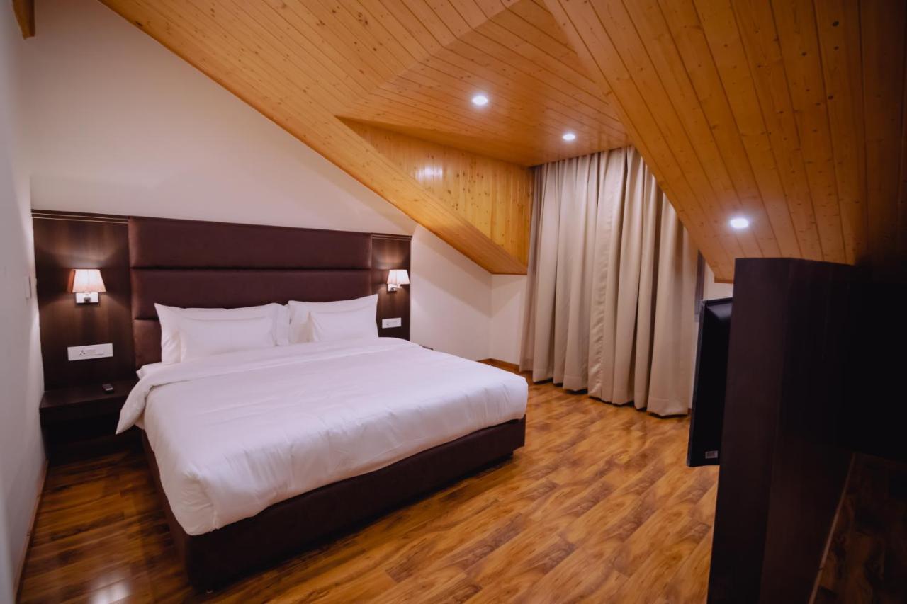 The Azara 4* Srinagar (Jammu and Kashmir)