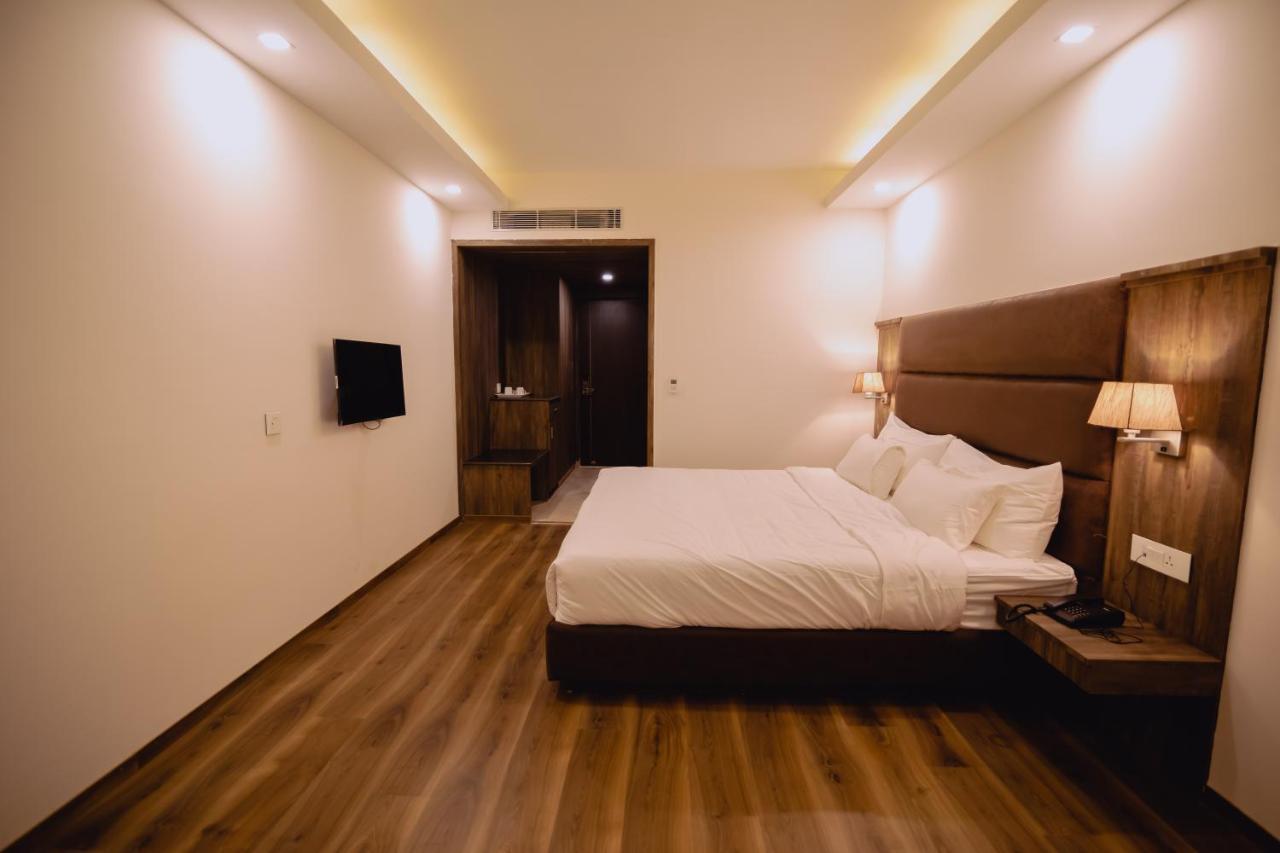 The Azara Hotel