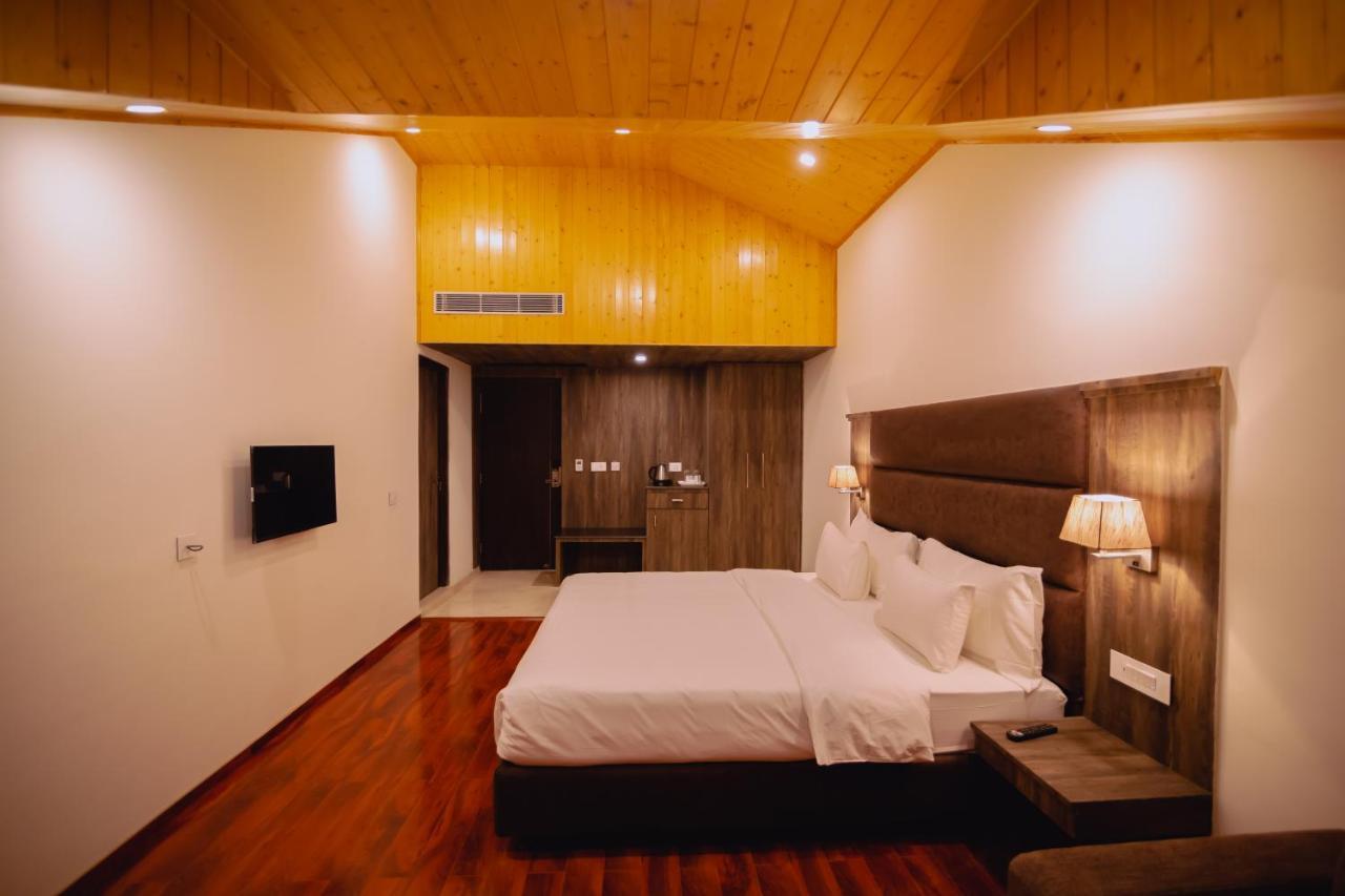 Hotel The Azara Srinagar (Jammu and Kashmir)