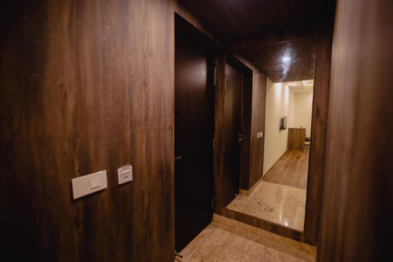 Hotel The Azara Srinagar (Jammu and Kashmir)