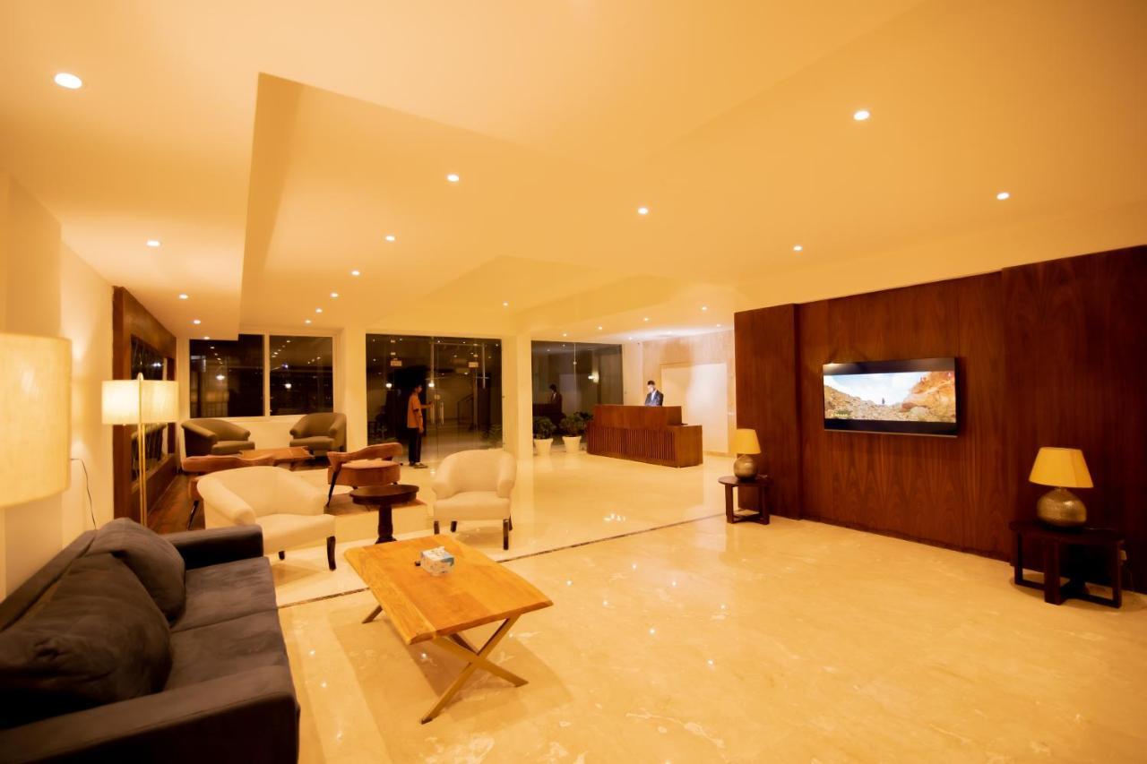 The Azara 4*