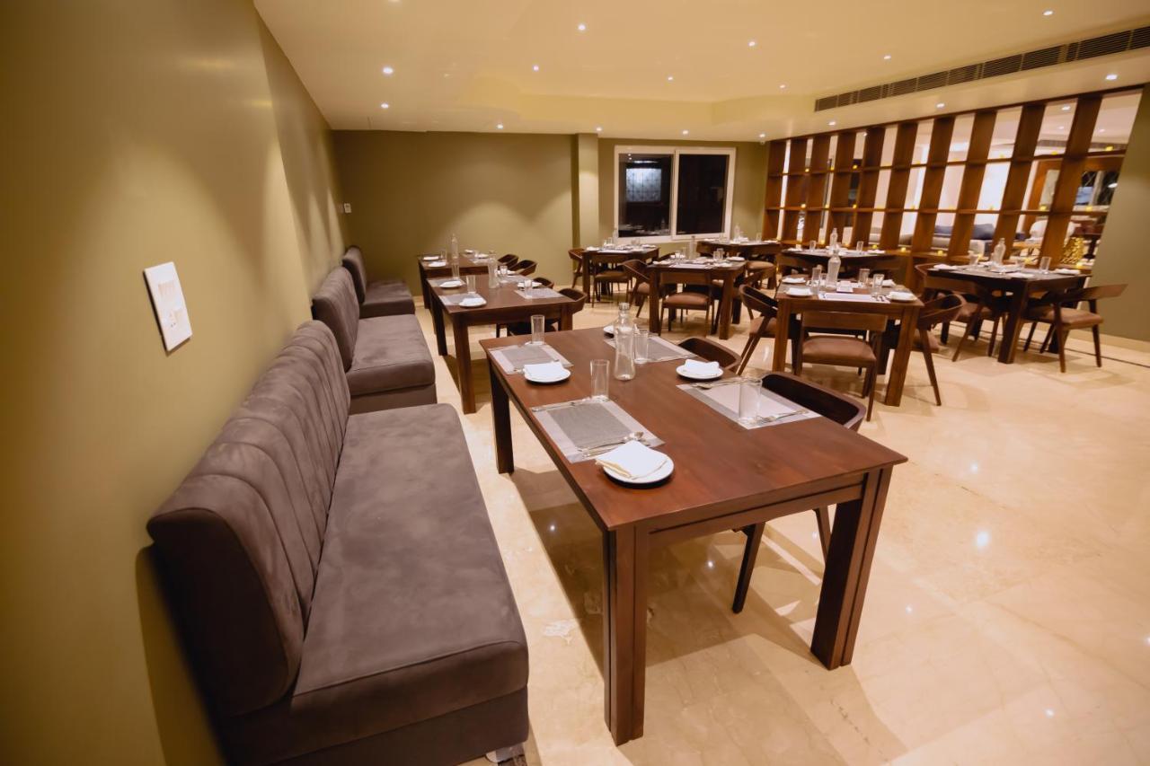 The Azara 4* Srinagar (Jammu and Kashmir)