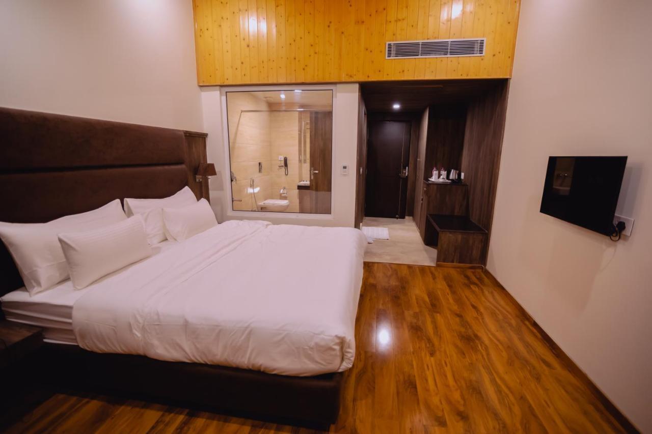 Hotel The Azara 4*