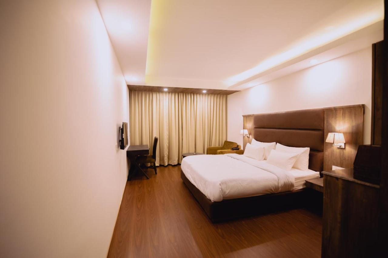 Hotel The Azara 4*