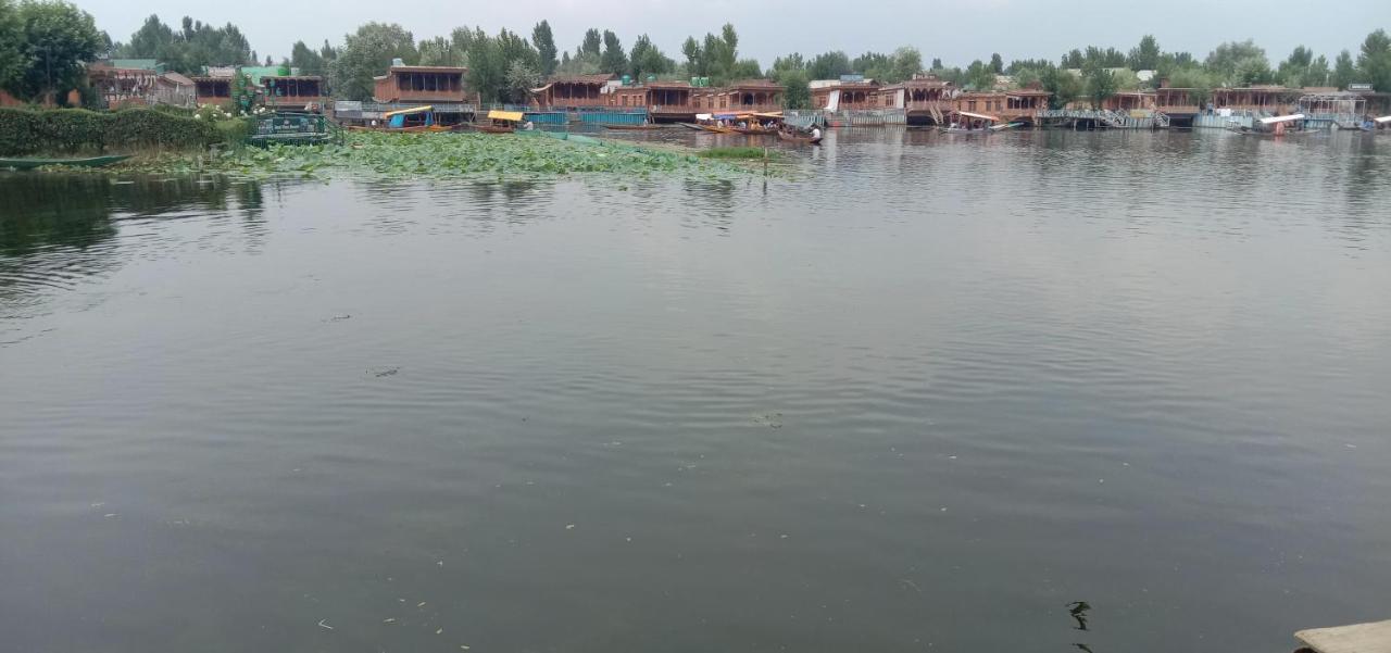 Botel New Bombay Heritage Group Of Houseboats Srinagar (Jammu and Kashmir)