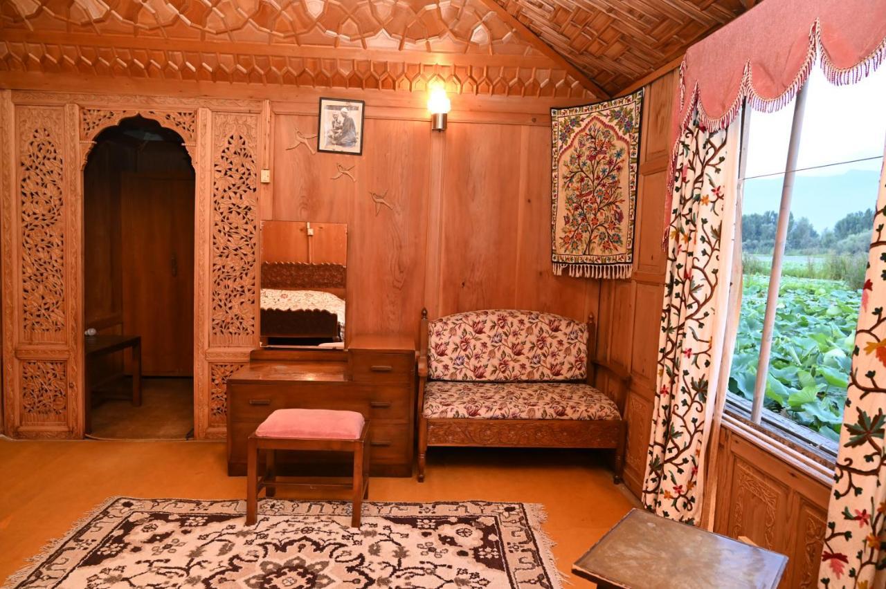 Inn Kings Houseboats