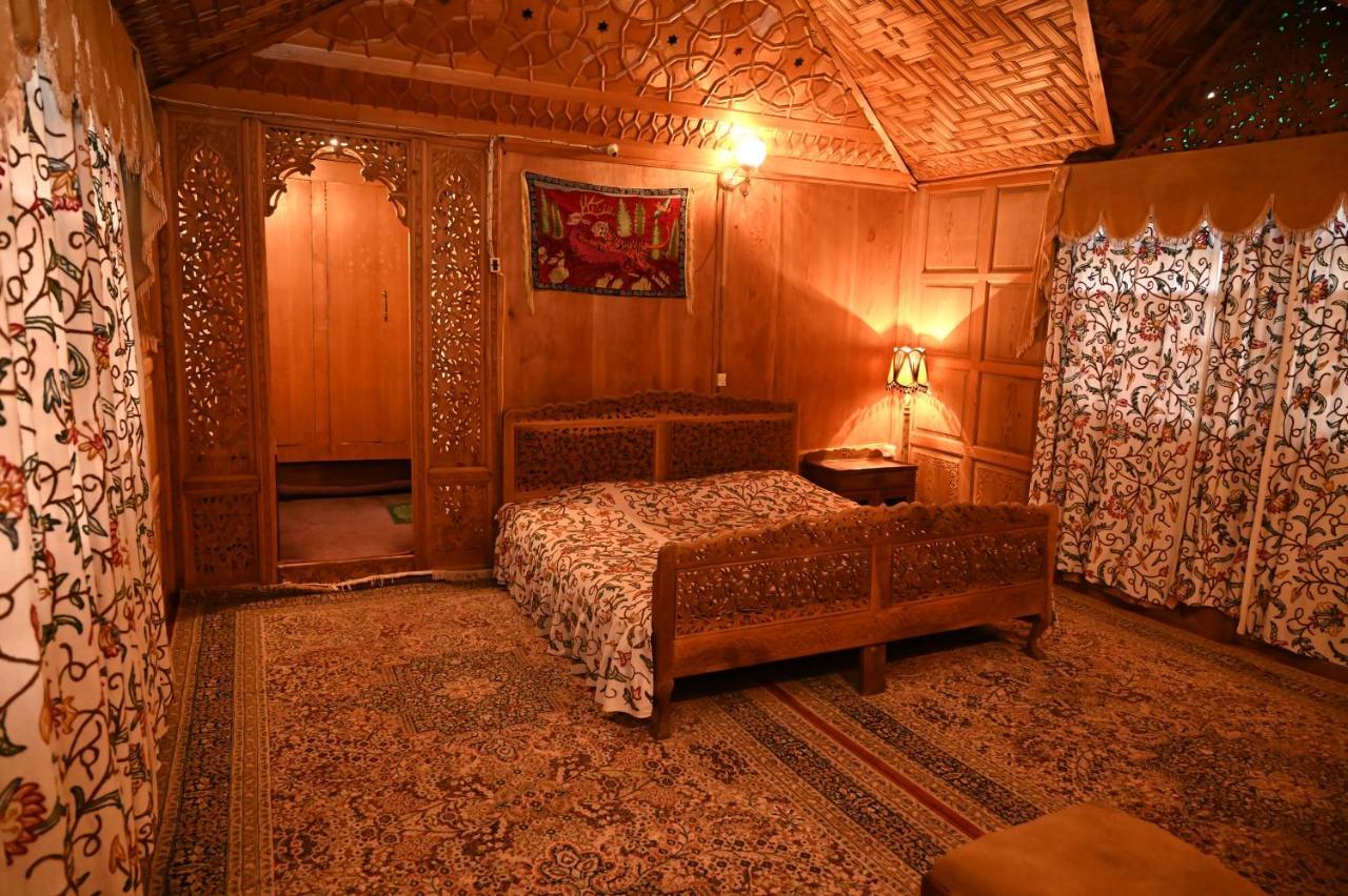 Inn Kings Houseboats