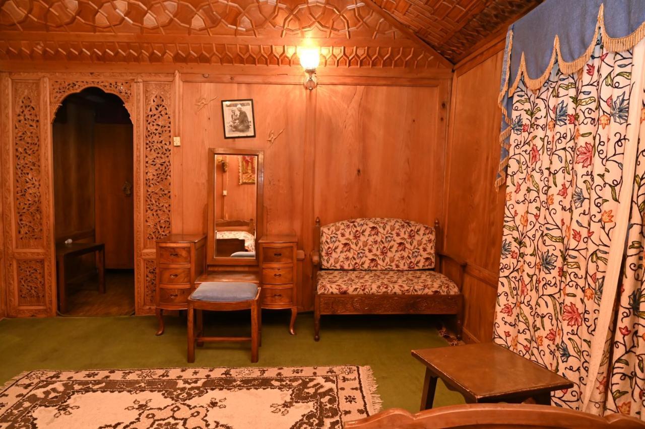 Kings Houseboats 3* Srinagar (Jammu and Kashmir)