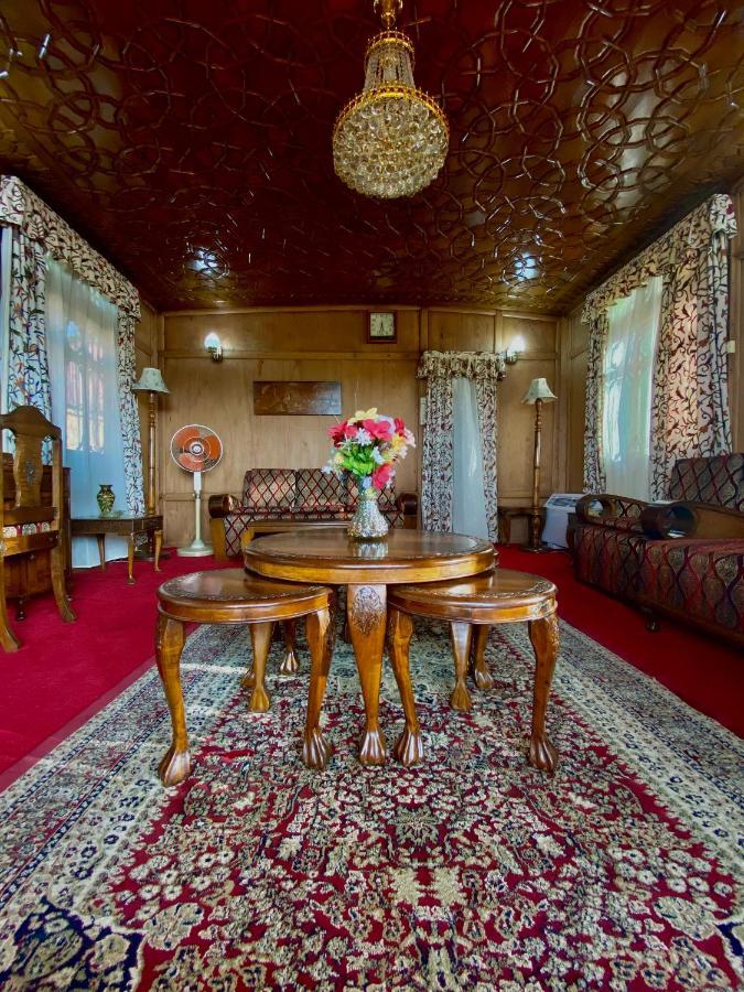 Green Paradise Houseboat Srinagar (Jammu and Kashmir)